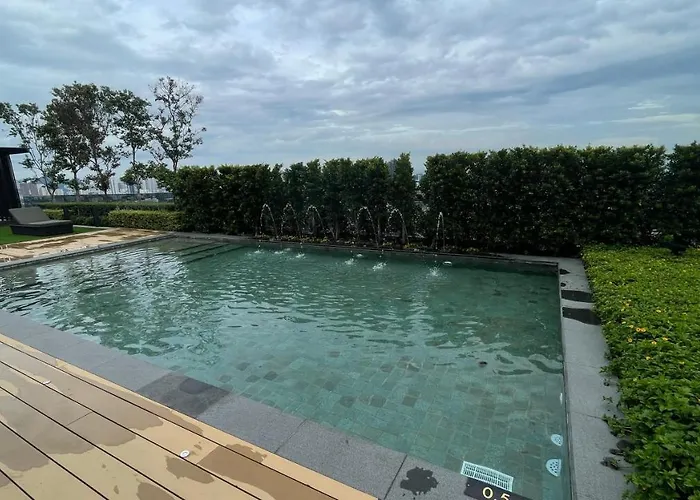 Beacon Executive Suites #Georgetown #Rooftoppool #Spacious #13A