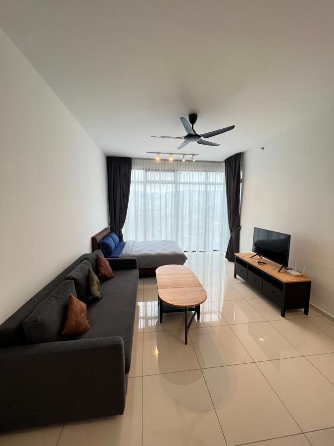 Beacon Executive #georgetown #rooftoppool #spacious #13a *