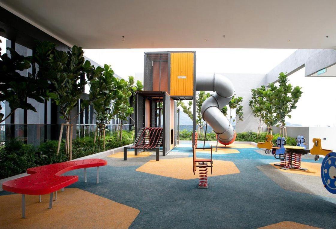 Beacon Executive #georgetown #rooftoppool #spacious #13a George Town